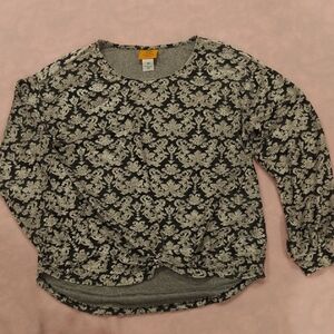 Ruby Rd. Black and Cream Patterned Top